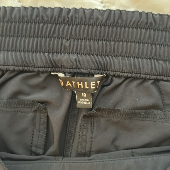 Athleta Chelsea Cargo, size 10 worn a few times . Excellent like new condition. - Picture 7 of 10